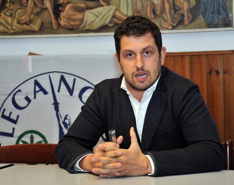Ipotesi moschea, Lega all'attacco