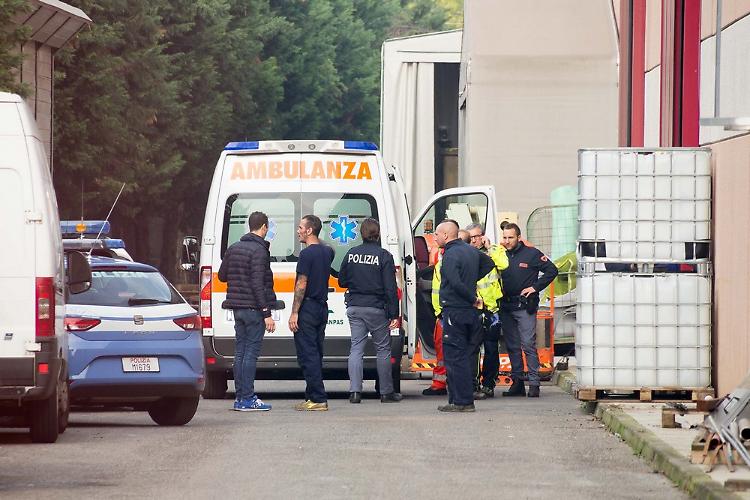 Infortunio sul lavoro alla Corazzi, ferito un 23enne