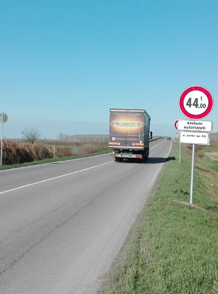 Divieti sul ponte, ora ci sono i cartelli
