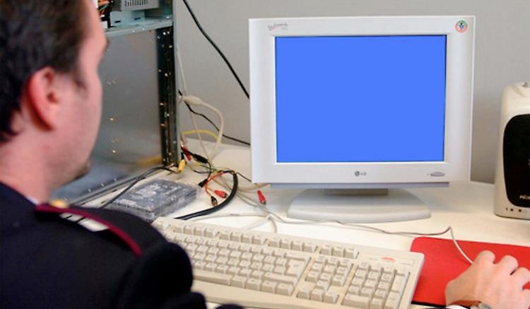 Truffa online, inserisce una nuova password e parte il bonifico