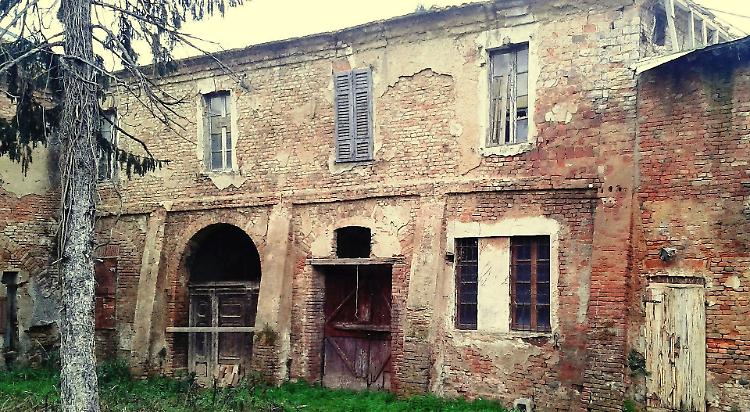 La casa dell'ortolano' finisce in procura: un errore demolirla