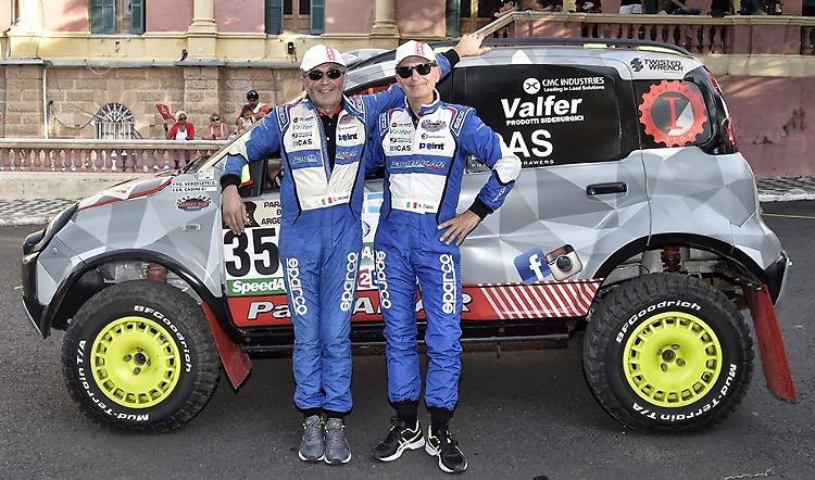 Dakar, buon debutto per la Panda di Cabini