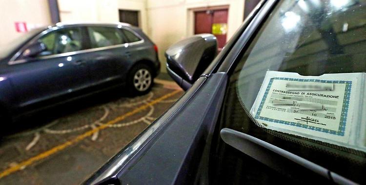 Poste e disagi: assicurazione scaduta, ma l'avviso arriva un mese dopo
