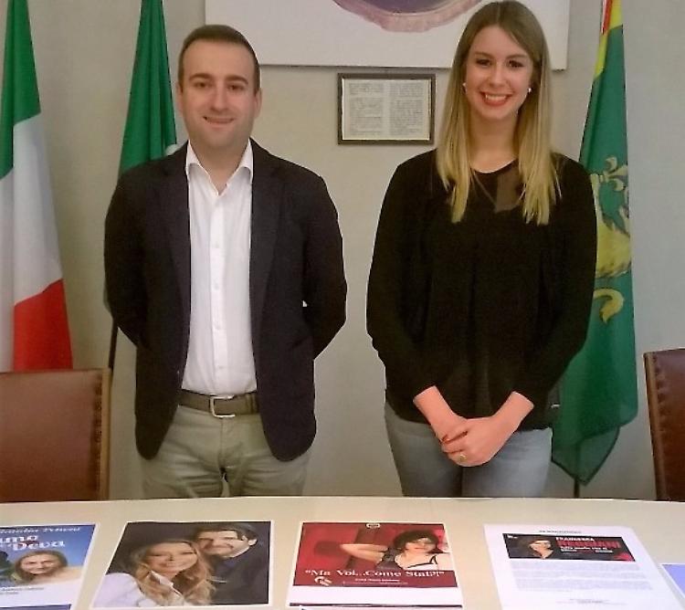 Teatro, prima fila addio. La giunta nel loggione
