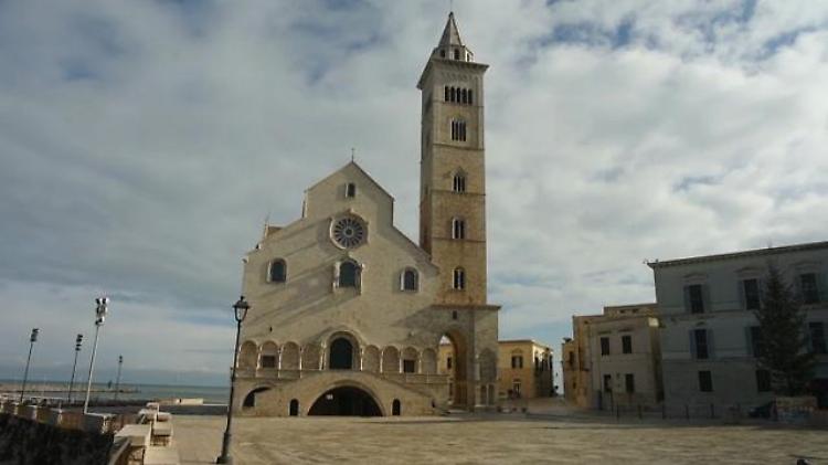 Trani, la perla dell'Adriatico sospesa fra la cattedrale sul mare e il quartiere ebraico