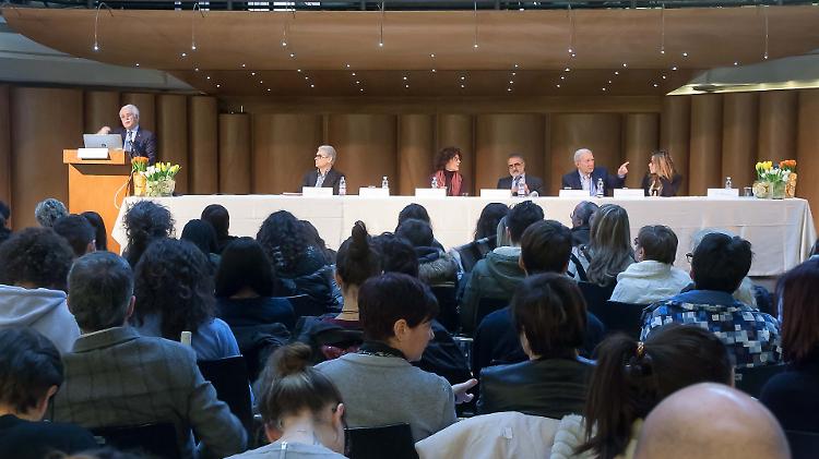 "Restiamo sani", grandi esperti a confronto