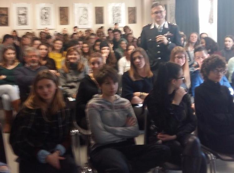 Sicurezza stradale, 'lezione dei carabinieri al Munari