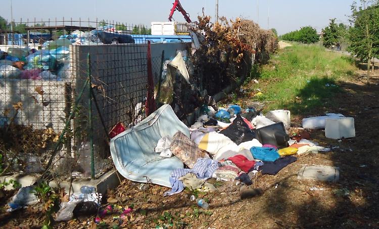 Un muro anti-incivili, proteggerà la discarica