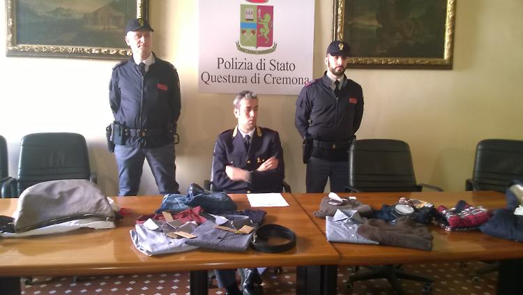 Shopping col bancomat rubato