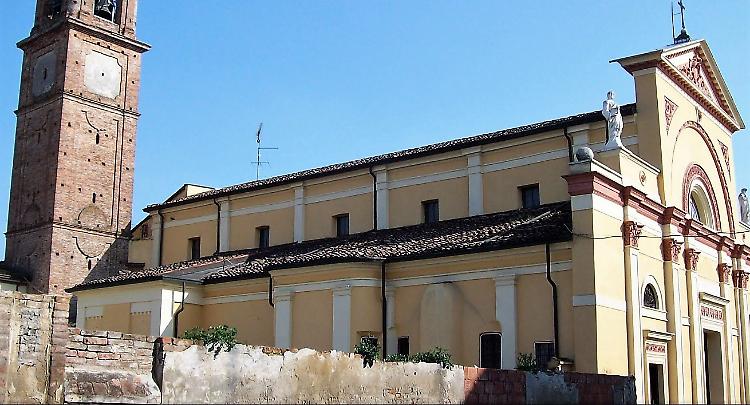 Ladri nella chiesa di Cogozzo, sacrestano li fa scappare