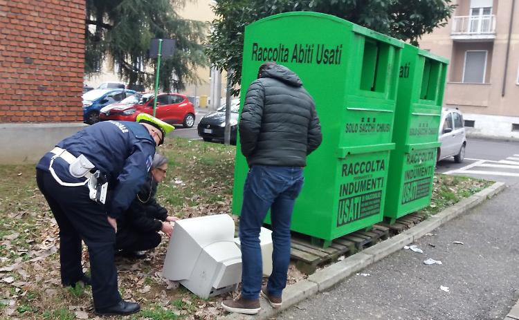 Computer del Racchetti, rubati e poi abbandonati in strada