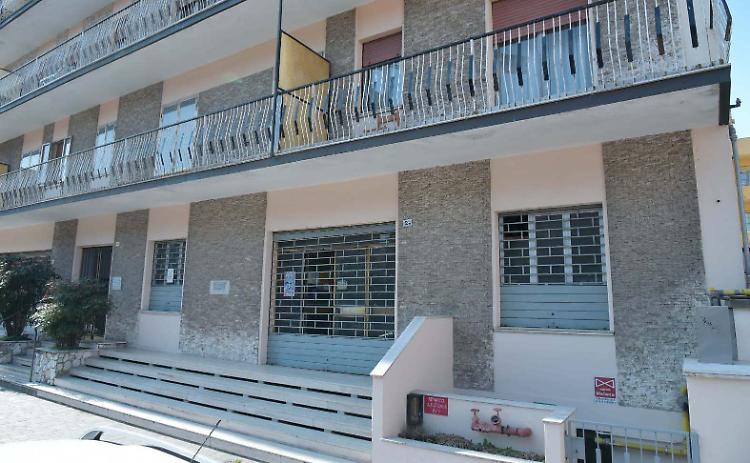 Ufficio postale vuoto però paga le spese condominiali