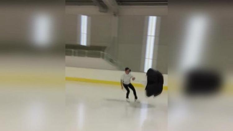 Pattinaggio sul ghiaccio col paracadute: il durissimo allenamento di Valentina Marchei