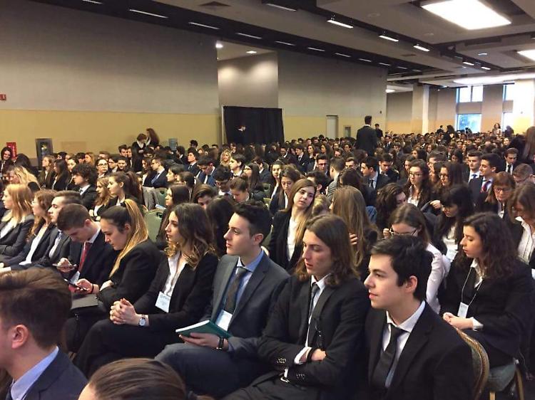 Prime sessioni all'Onu per i giovani ambasciatori cremonesi