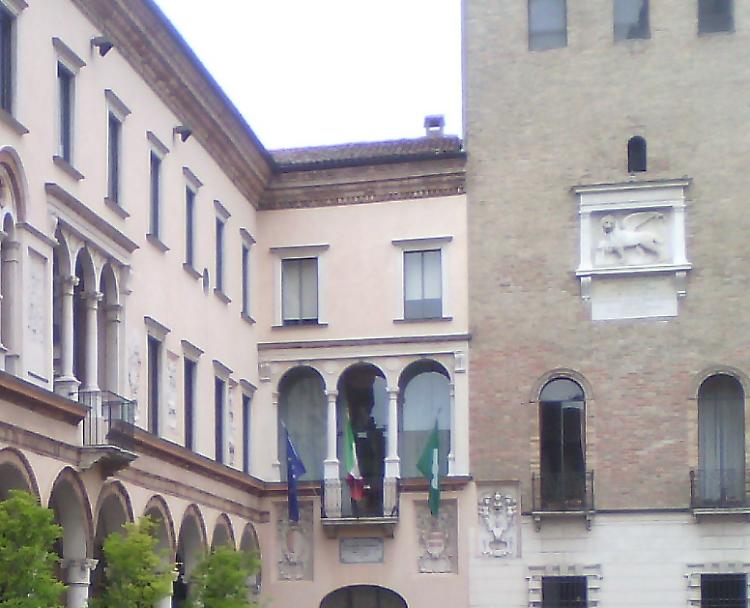 Legge 104 violata, impiegata sei mesi a casa senza stipendio