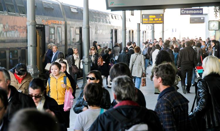 Raddoppio ferrovia, garantisce Delrio: Milano più vicina
