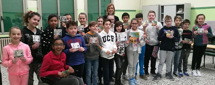 Scuola elementare, alunni narratori e illustratori