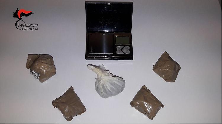 Droga nelle scarpe, arrestati in stazione due giovani
