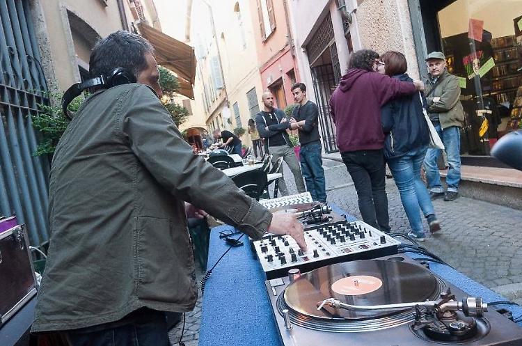 Record Store Day, si balla: la città a tutto volume