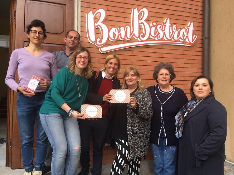 Lotta allo spreco di cibo, 'Tenga il resto' entra nel vivo 
