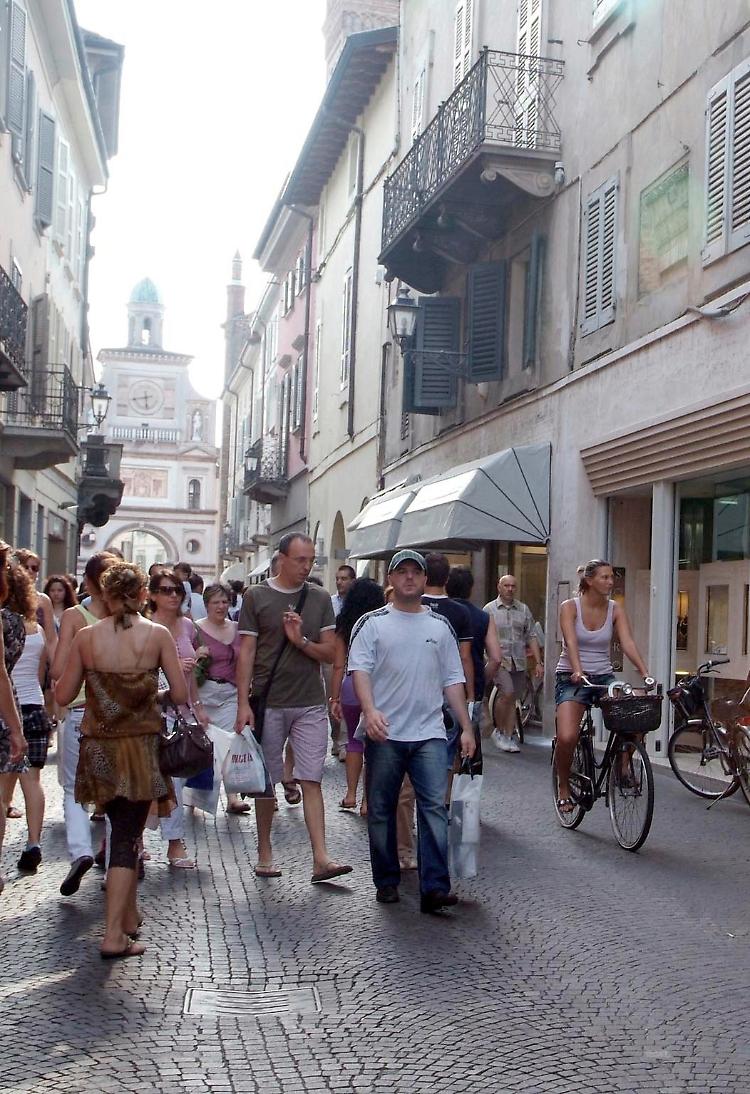 Saldi anticipati, commerciante multato