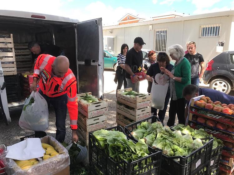 'Ricostruiamo il domani': prosegue la distribuzione nelle zone terremotate