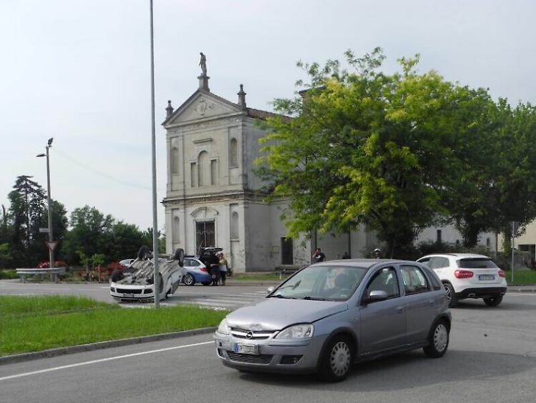 Schianto al Migliaro, ferito un militare
