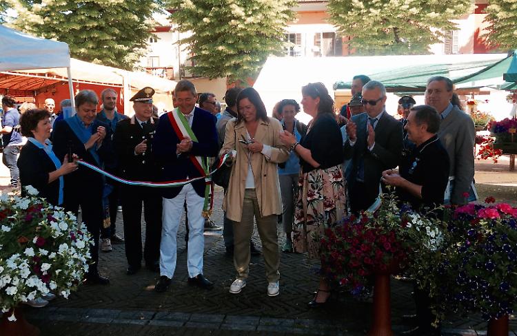 La 'Fiera dei fiori' invade Monticelli