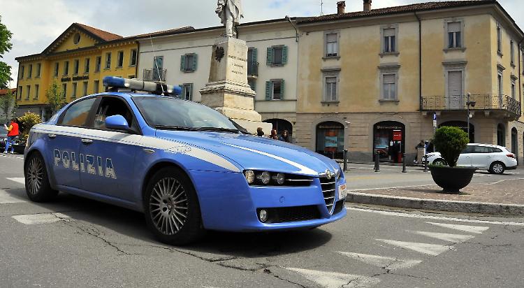 Furto in villa, notte folle fra ladri e minacce