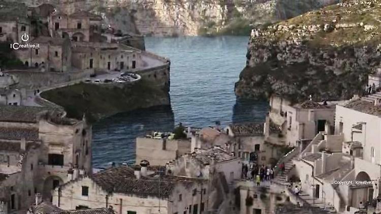 "Se Matera avesse il mare": il video fra i Sassi è un capolavoro di fantasia