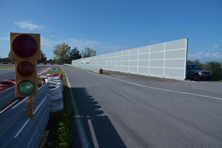 Cadute sul circuito, all'ospedale due giovanissimi