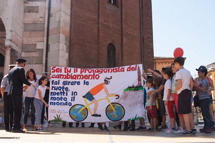 Sicurezza stradale, la piazza in festa