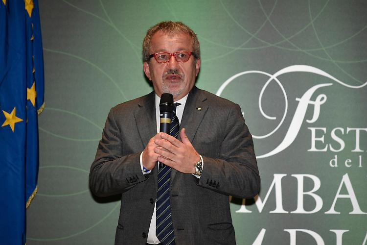 Il governatore Maroni: firmato il decreto, referendum il 22 ottobre