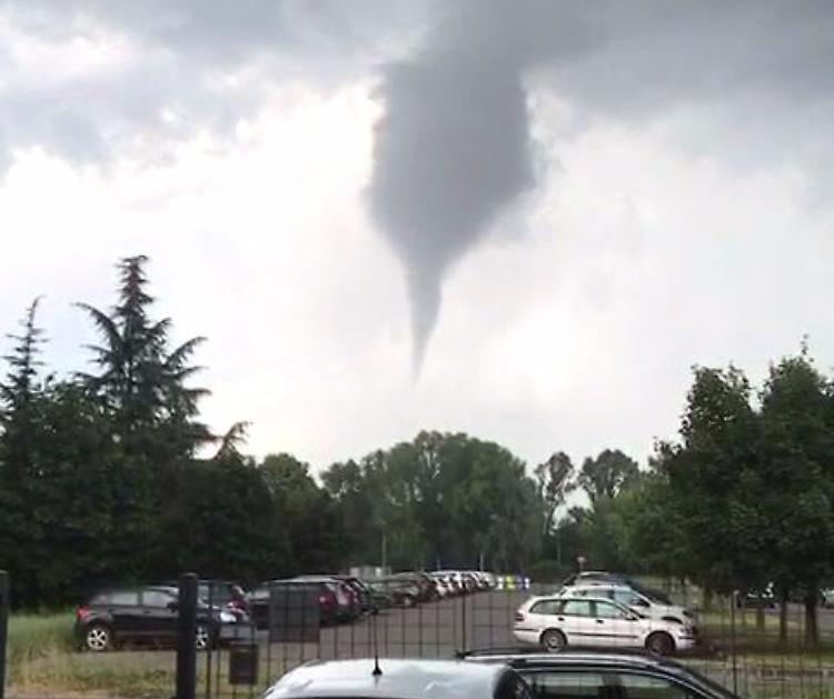 Tromba d'aria, appello alle istituzioni