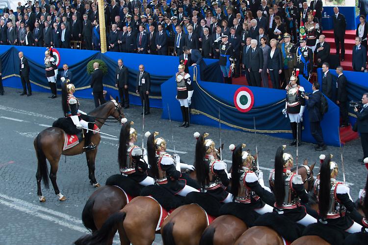 La Festa della RepubblicaMeno spese e più soldi a poliziotti e militari