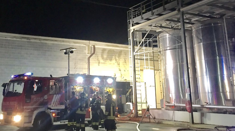 Rogo in ditta, evacuati i residenti