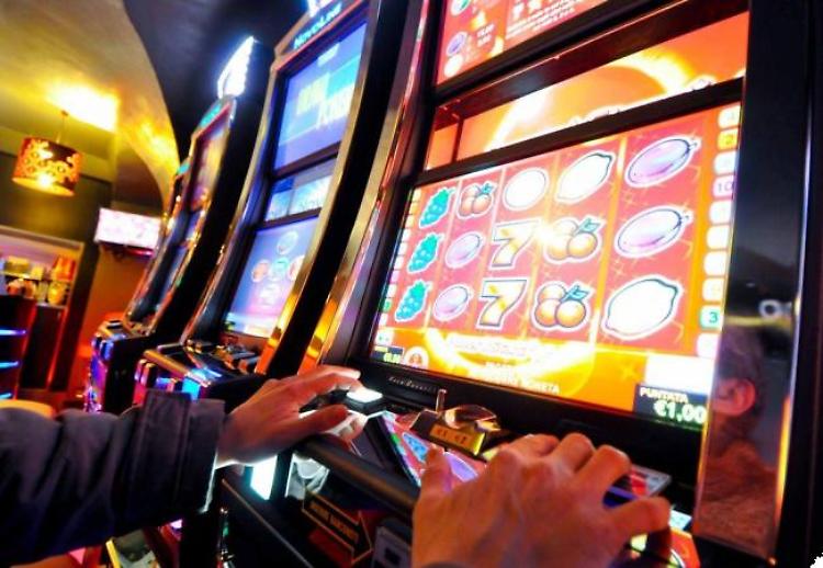 Contro le slot, serve anche un referendum