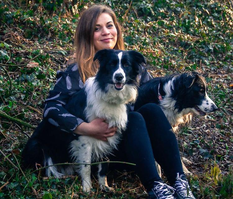 Giulia, la ragazza che 'sussurra' ai cani