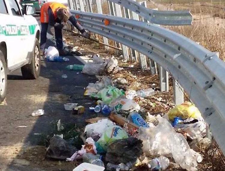 Paullese, boom di rifiuti abbandonati