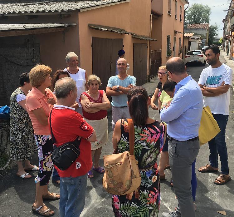 Arrivati altri 10 profughi, dura protesta contro la prefettura