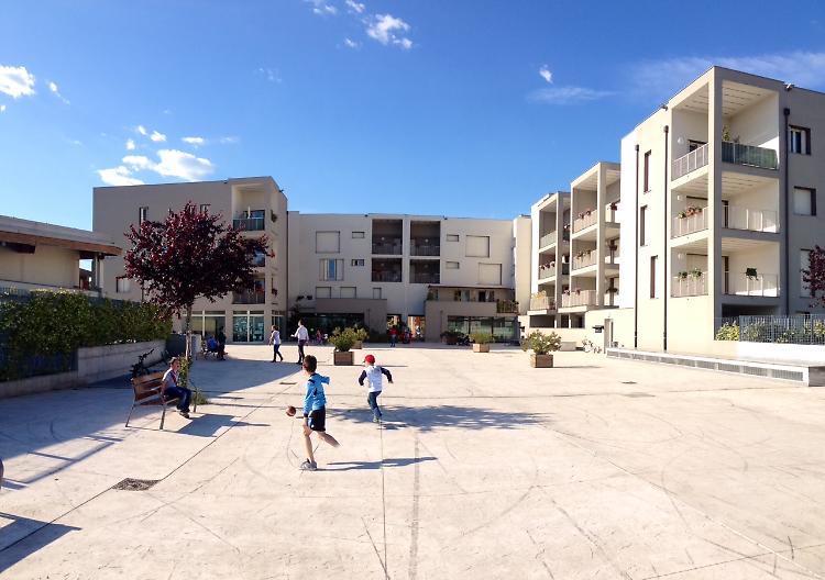 Housing, inquilini in rivolta. Il Comune: convenzione in bilico
