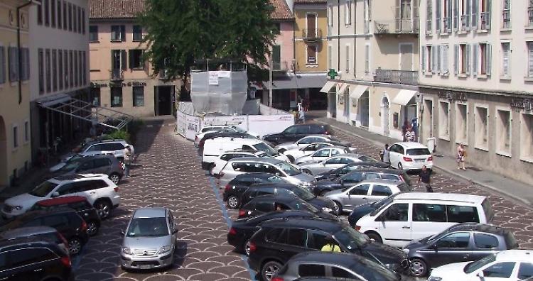 Piazza Moro, tre giorni senza auto, commercianti in rivolta