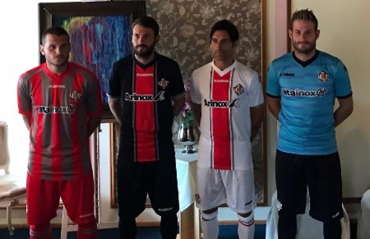 Cremonese, presentate le nuove maglie