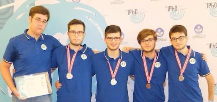 Fisica da bronzo alle Olimpiadi. Trenta, dal Galilei all'Indonesia