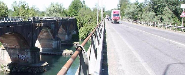 Nuovo ponte di Spino, soldi pronti ma muri di burocrazia