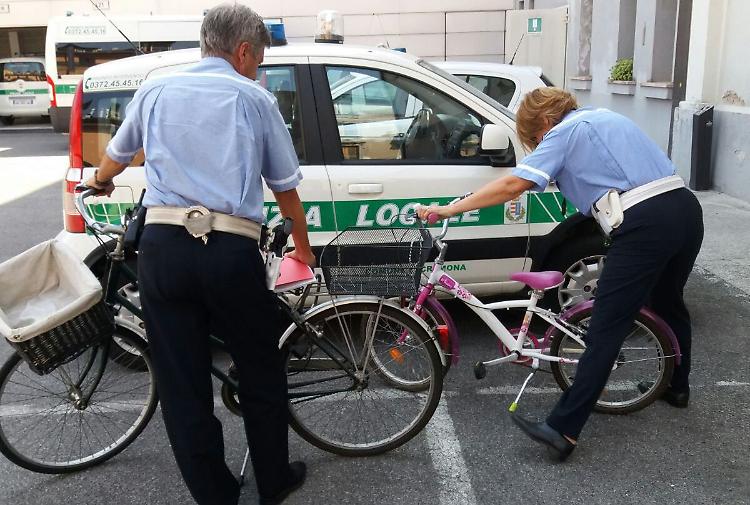 Furti di bici, sei recuperate dai vigili anche grazie ai cittadini