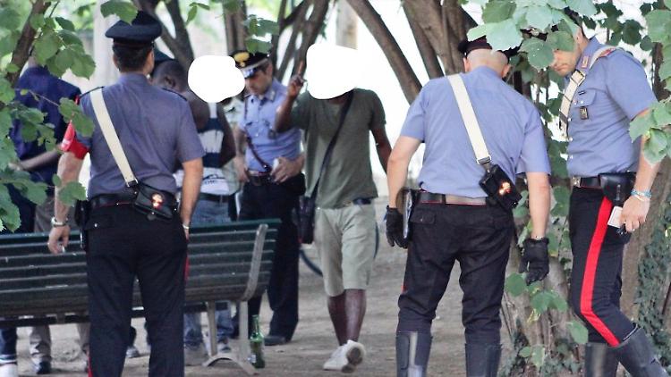 Migranti e droga, l'ombra del traffico 'organizzato'