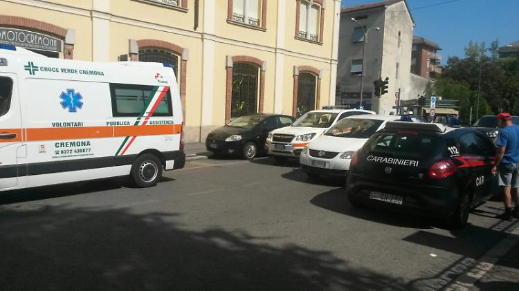 Donna 74enne investita, paura in via Dante