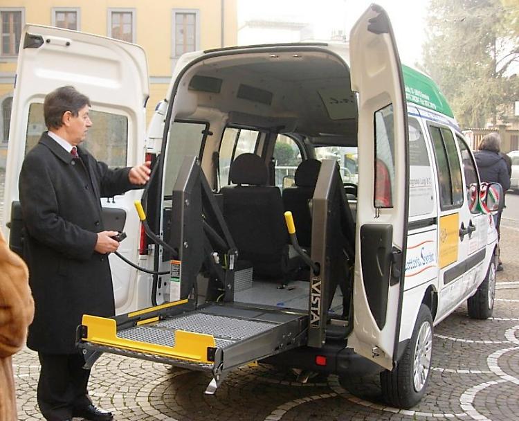 Scuola, fondi regionali per il trasporto dei disabili