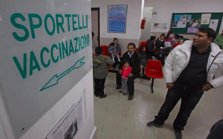 Autocertificazione, ma Regione Lombardia 'tira dritto'